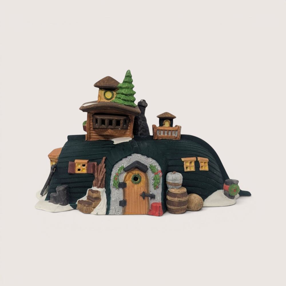 1989 Dept 56 Peggotty's Seaside Cottage Dickens Village
